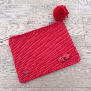 100% handmade crochet zip bag.